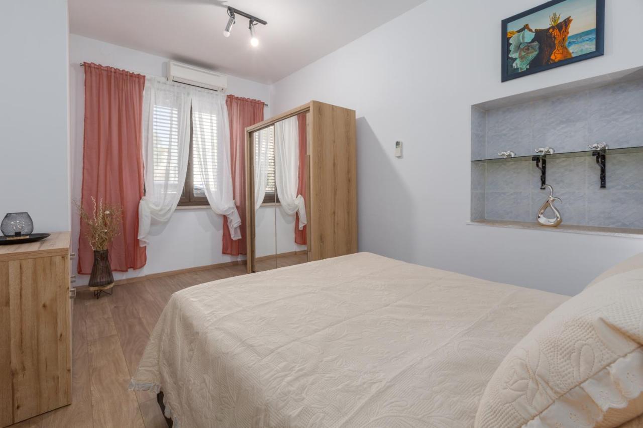 Apartment Caterina ロヴィニ エクステリア 写真