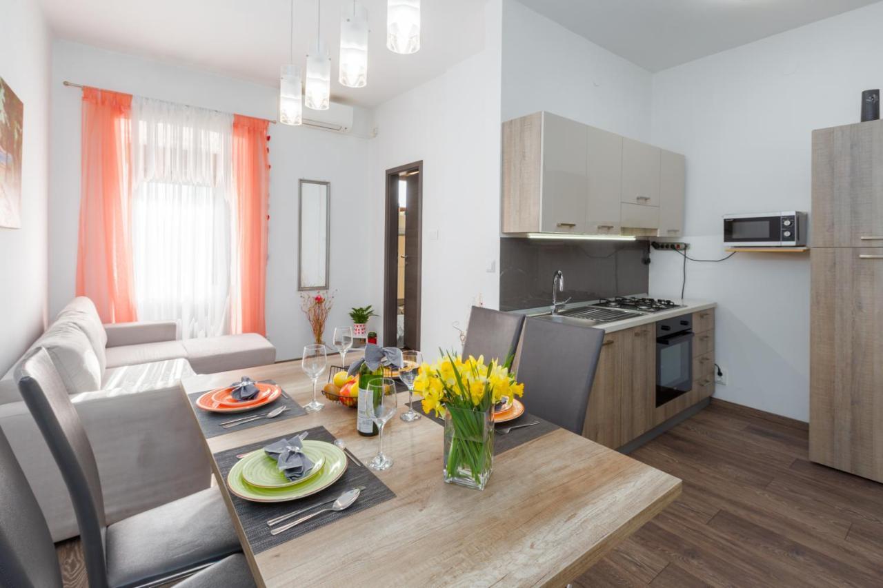 Apartment Caterina ロヴィニ エクステリア 写真