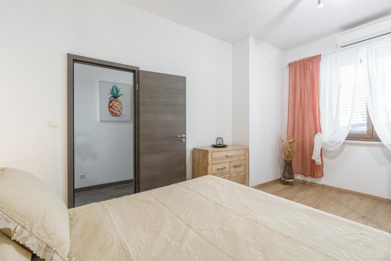 Apartment Caterina ロヴィニ エクステリア 写真